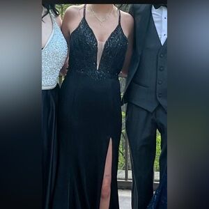 Elegant Black Evening Dress with Front Slit